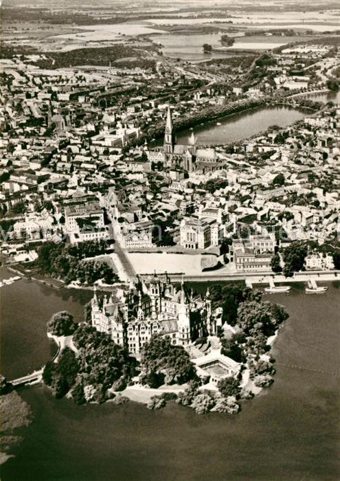 Schwerin Mecklenburg Fliegeraufnahme mit Schloss