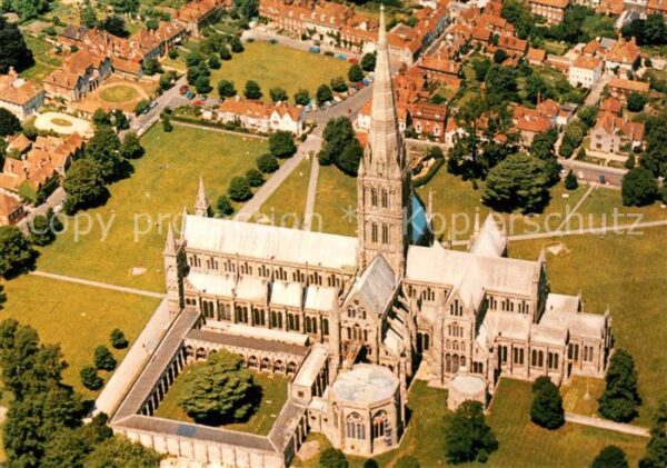 Wiltshire UK Salisbury Cathedral Fliegeraufnahme