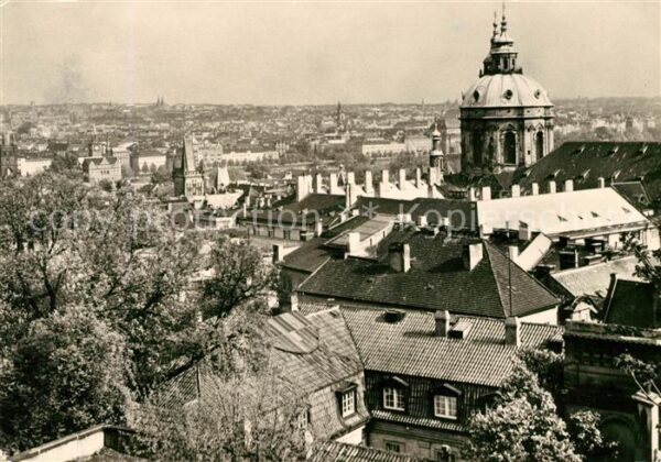 Praha Prahy Prague Stadtblick mit St Nikolaus Kirche