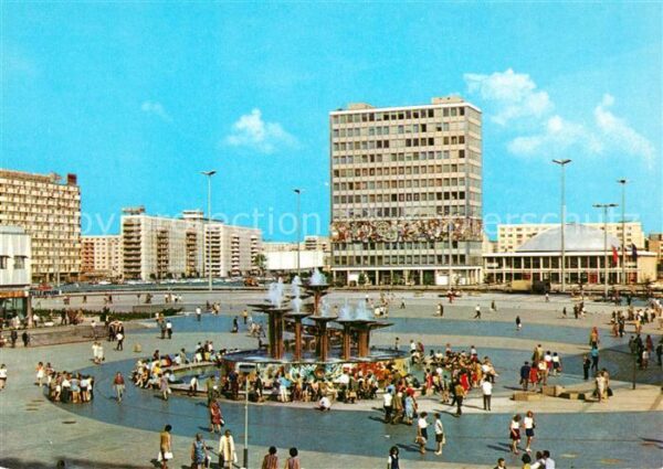 Berlin Alexanderplatz mit Haus des Lehrers und