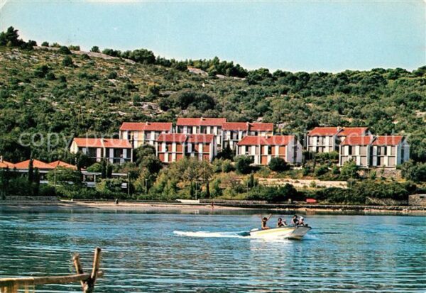 Dubrovnik Ragusa Motorboot Blick übers Wasser Ferienhaus