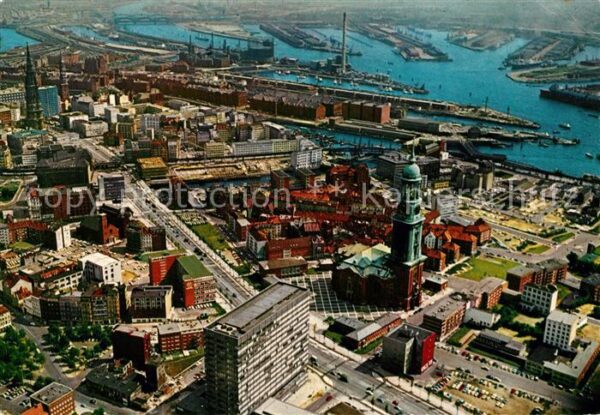 Hamburg Michel Ost West Strasse und Hafen Flieg