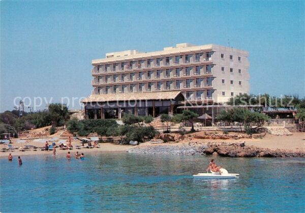 Protaras Cyprus Zypern Beach Sunotel Hotel am Meer Strand Tret