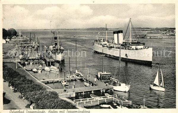 Travemuende Ostseebad Hafen mit Travemündung Ozeandampfer