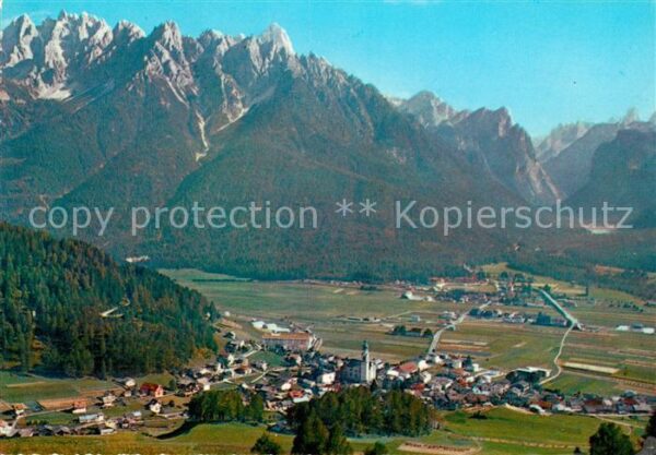 Pustertal Suedtirol Fliegeraufnahme Monte Cristallo
