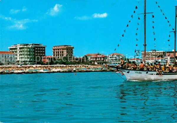 Torre Pedrera Alberghi e spiaggia visti dal mare Sege