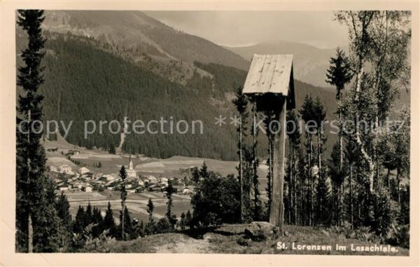 St Lorenzen Lesachtal Wegekreuz Blick ins Tal