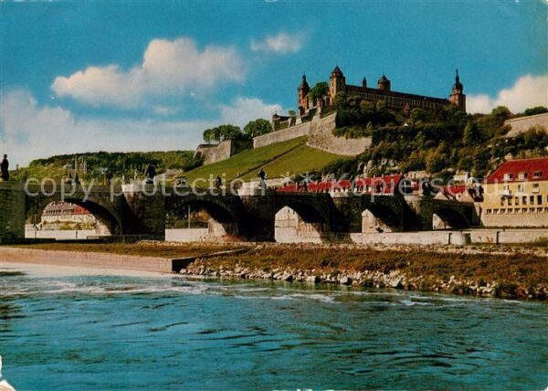 Wuerzburg Blick über den Main zur Festung Marienb