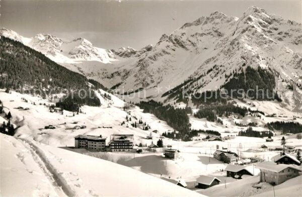 Mittelberg Kleinwalsertal mit Wildental Schafalpenköpfen Elfer un