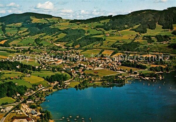 Mondsee Salzkammergut Fliegeraufnahme