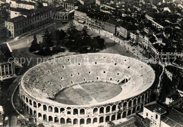 Verona Veneto Fliegeraufnahme Piazza Bra