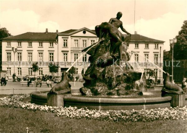 Schwerin Mecklenburg Schiffbrüchigendenkmal Grunthalplatz