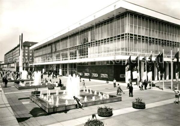 Dresden Kulturpalast Brunnen