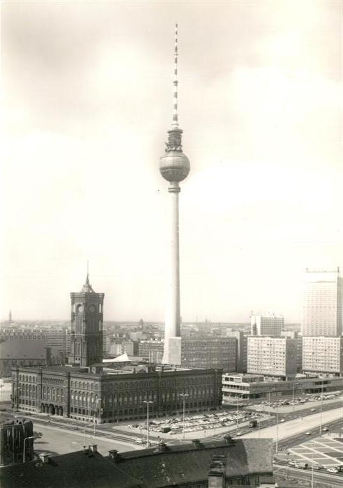 Berlin Rotes Rathaus Fernsehturm