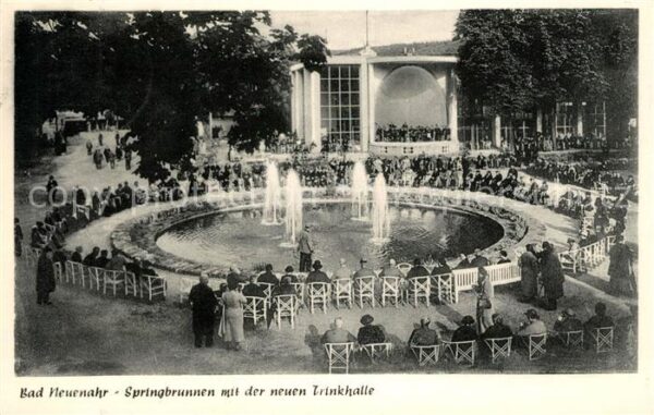 Bad Neuenahr-Ahrweiler Springbrunnen mit der neuen Trinkhalle