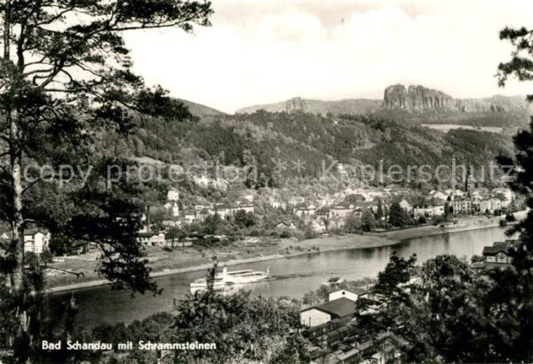 Bad Schandau Elbepartie mit Schrammsteinen