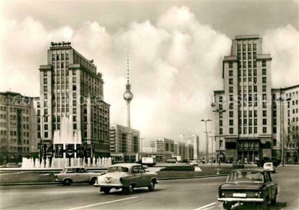 Berlin Strausberger Platz Fernseh UKW Turm