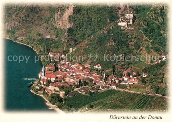 Duernstein Wachau Fliegeraufnahme mit Stiftskirche und Bu