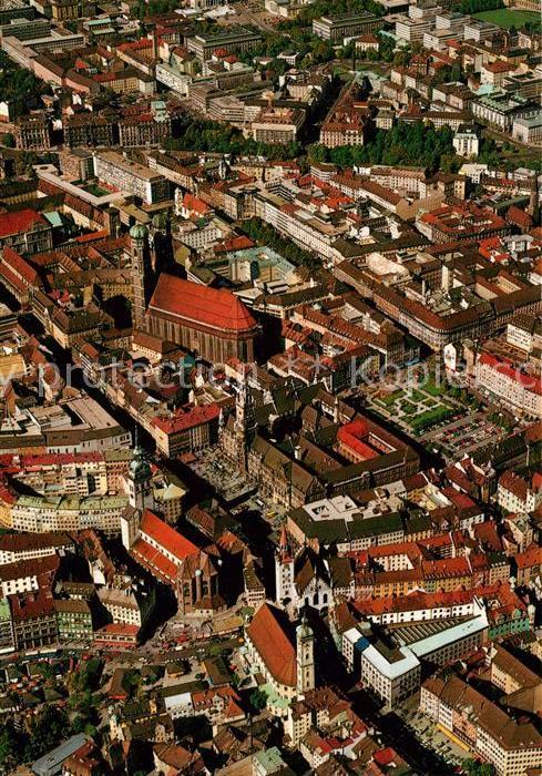 Muenchen Fliegeraufnahme Stadtzentrum Rathaus Ma