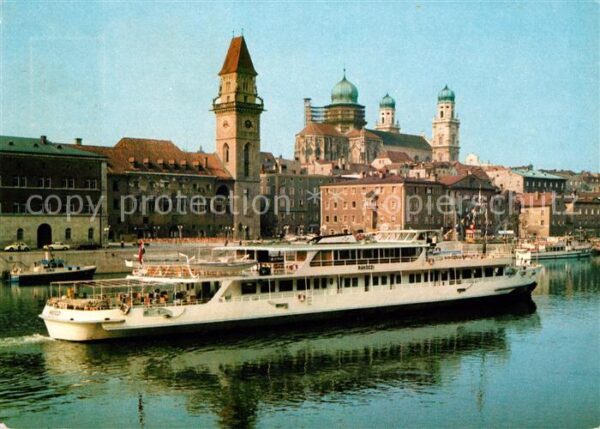 Motorschiffe Rakoczi Passau Rathaus Dom
