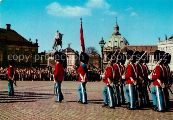 Leibgarde Wache Kobenhavn Vagtparaden pa Amalienborg