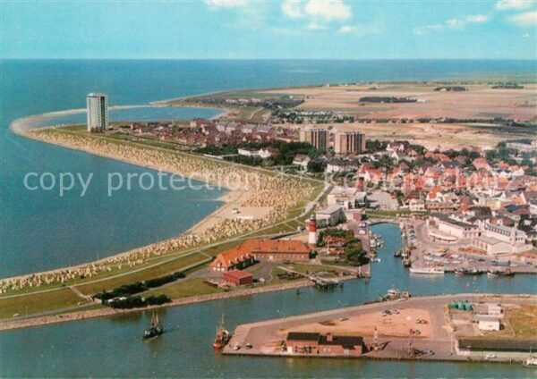 Buesum Nordseebad Fliegeraufnahme mit Leuchtturm und Stra