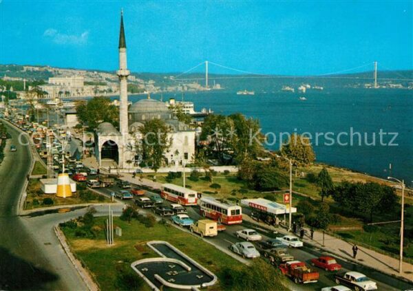 Istanbul Constantinopel Brücke zum Bosporus Palais