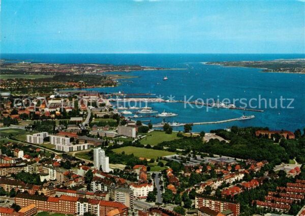 Wik Fliegeraufnahme mit Hafen und Kieler Fö