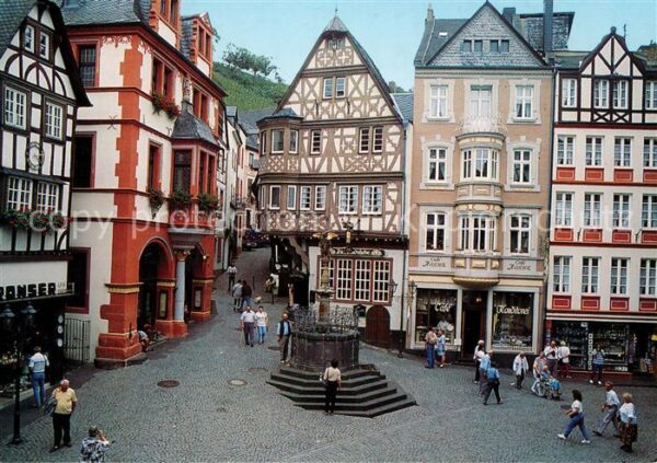 Bernkastel-Kues Historischer Markt Rathaus St Michael B