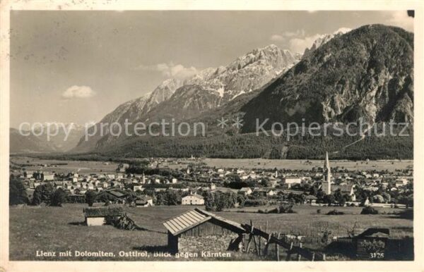 Lienz Tirol Gesamtansicht mit Dolomiten Blick gegen