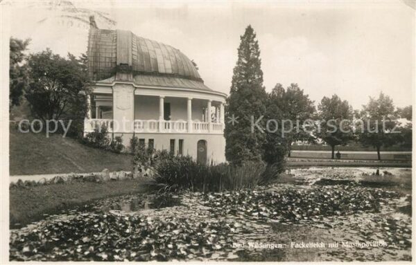 Bad Wildungen Fackelteich mit Musikpavillon