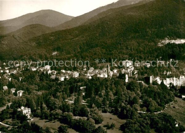 Badenweiler Thermalkurort im Schwarzwald Fliegerauf