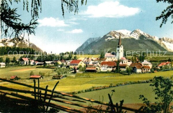 Mariapfarr Ortsansicht mit Kirche Alpen
