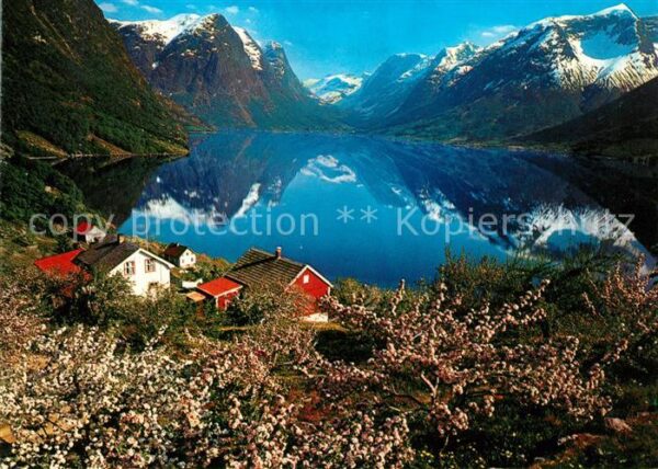 Oppstryn Dorf am See Oppstrynsvatnet Berge Wasse