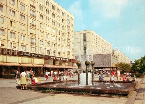 Magdeburg Karl Marx Strasse Plattenbauten Springb