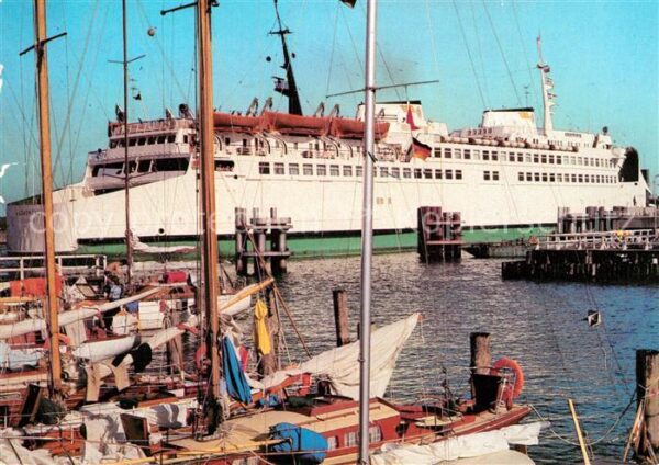 Schiffe Ships Navires Fährschiff Warnemünde Rostock