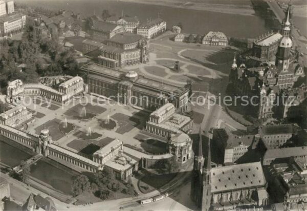 Dresden Zwinger und Theaterplatz vor Zerstörung
