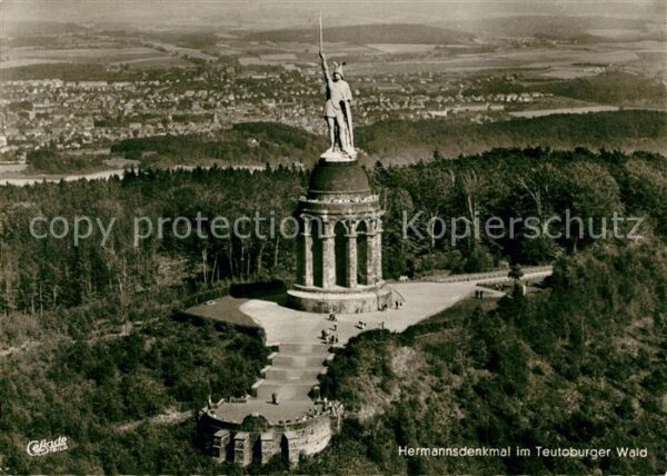 Detmold Hermannsdenkmal im Teutoburger Wald Fli