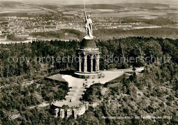 Detmold Hermannsdenkmal im Teutoburger Wald Fli