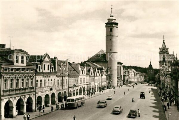 Domazlice Historische Häuser am Marktplatz mit Wa