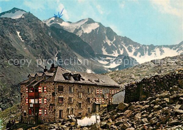 Stubaier Alpen Nürnberger Hütte mit Feuerstein