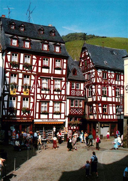 Bernkastel-Kues Marktplatz Altstadt Fachwerkhäuser
