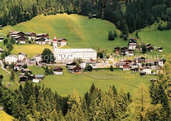 Maria-Luggau Ortsansicht mit Wallfahrtskirche Basili