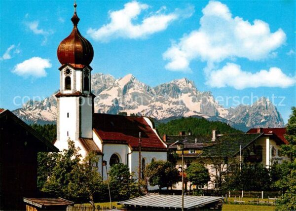 Kruen Blick über Sebastiankirche auf Zugspitz