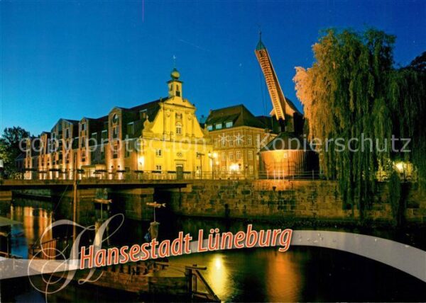 Lueneburg Die Ilmenau mit Altem Kran und historis