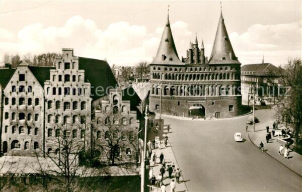 Luebeck Holstentor Salzspeicher Giebelhaus Hans