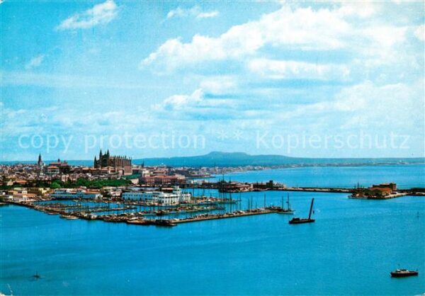 Palma de Mallorca Puerto Vista parcial de la ciudad Hafen