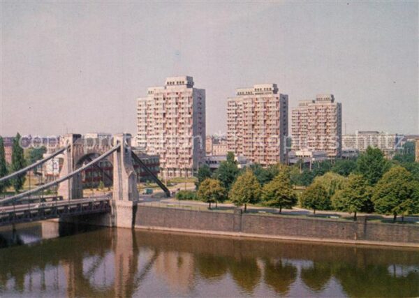 Wroclaw Widok znad Odry Most Grunwaldzki wiezow