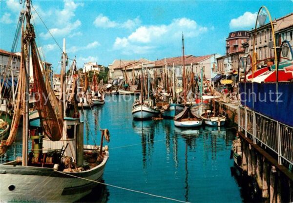 Cesenatico Porto canale Kanal Hafen Fischkutter