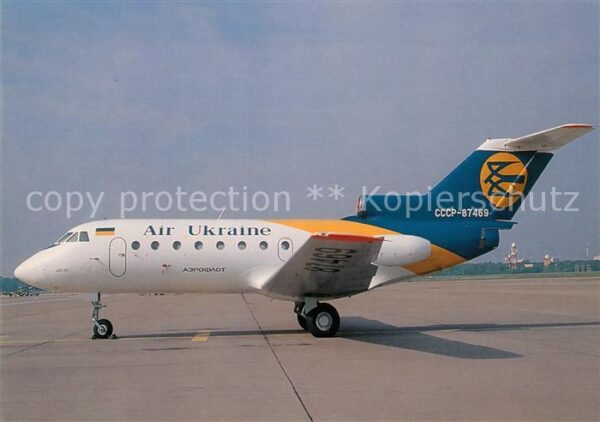 Flugzeuge Zivil Air Ukraine Yakolev YAK-40 CCCP-87469
